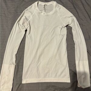 Size 2 Lululemon White Swiftly Tech